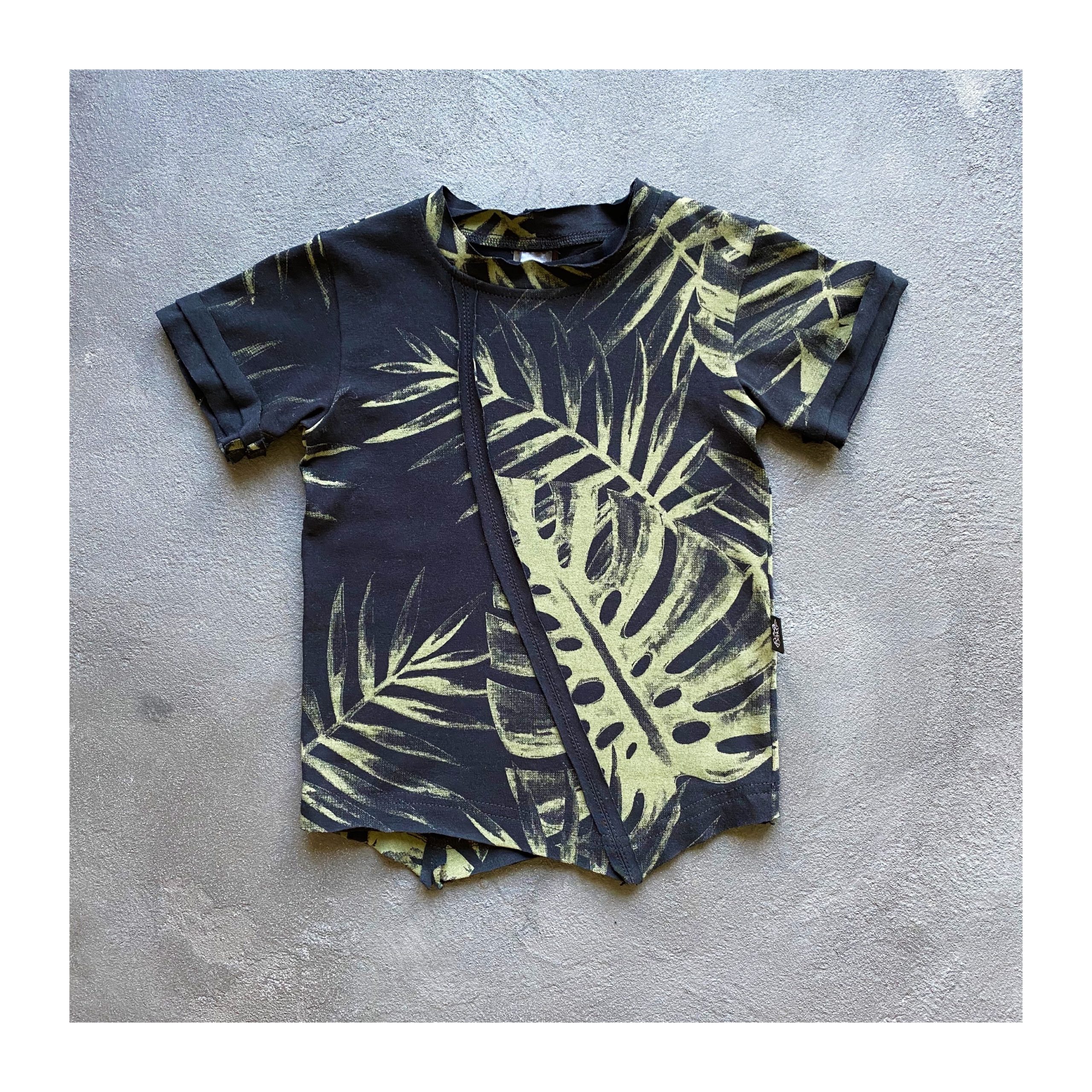Black tropics marškinėliai