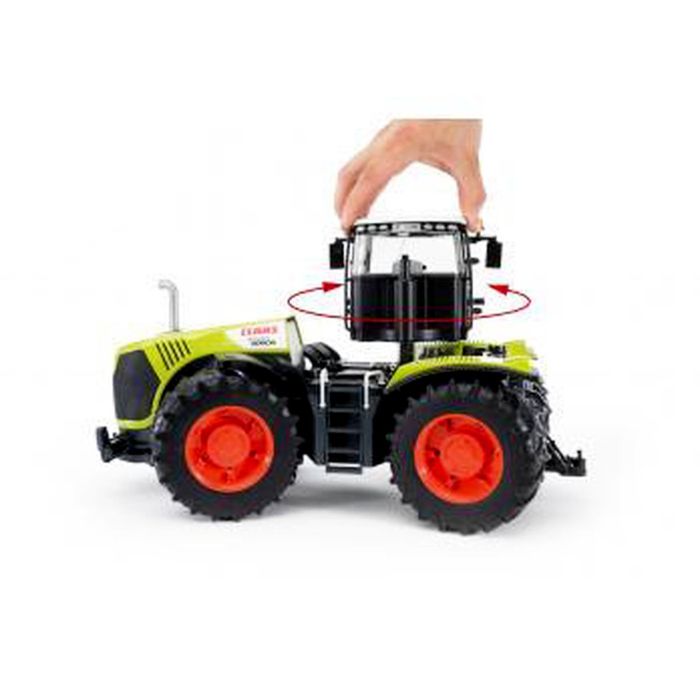 Traktoriaus „Claas Xerion 5000” modelis, 3+